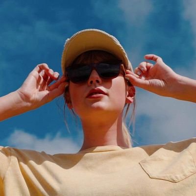 Profile Picture of Jacqueline ✨ (@Palace_Swift13) on Twitter