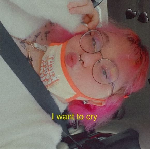 Profile Picture of Shawn Niesen (@kpopxbtsx) on Poshmark