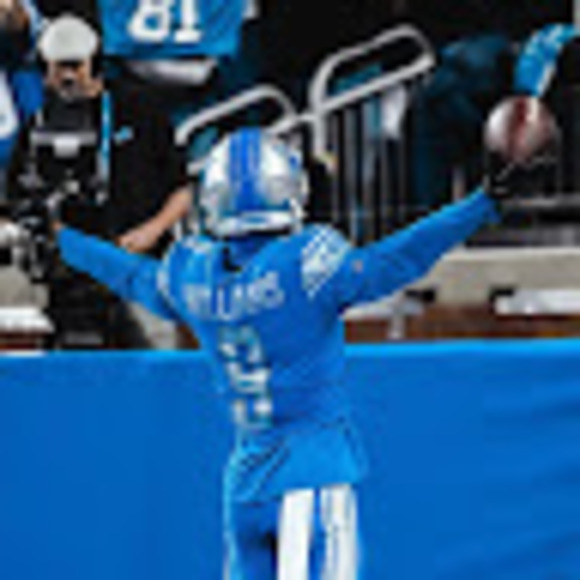 Anthony Giannoulis - Poshmark Profile Picture of Anthony Giannoulis (@anthonyg173524) on Poshmark