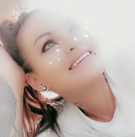 Profile Picture of Ashley Doroha (@ashleydoroha) on Poshmark