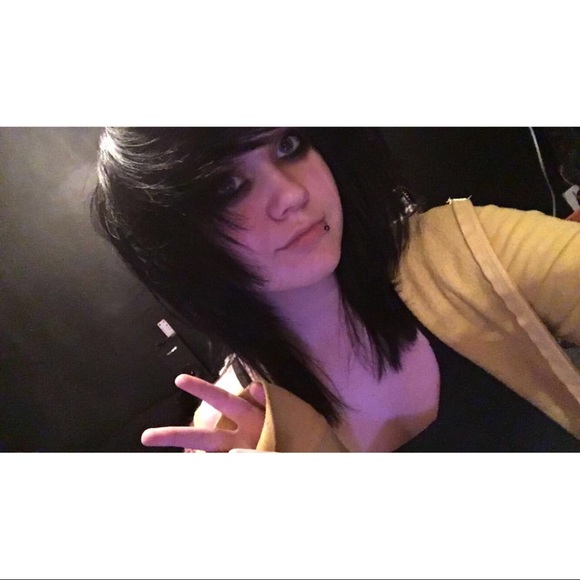 Profile Picture of Makayla Black (@kawaii__monster) on Poshmark