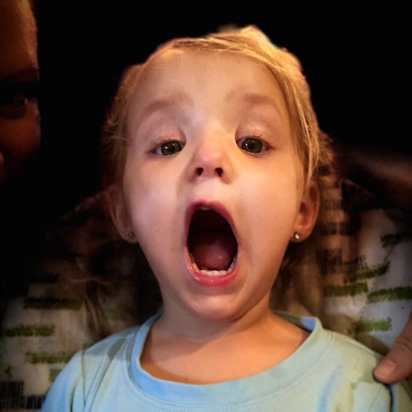 Profile Picture of Asti Rego (@astiposti) on Poshmark