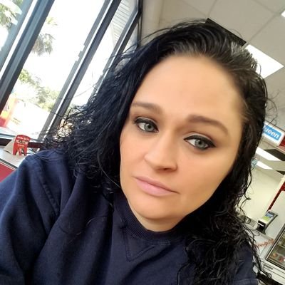 Profile Picture of Tiffany Cervantes (@tiffcer1983) on Twitter