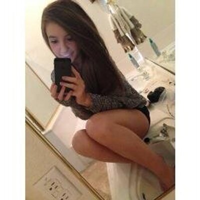 Profile Picture of Amber Probst (@AMarieProbst) on Twitter