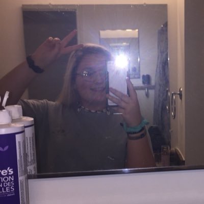 Profile Picture of Ashlynn Barnett (@AshlynnBarnett6) on Twitter