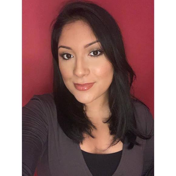 Profile Picture of Stefany Rodriguez (@tefymari10) on Poshmark