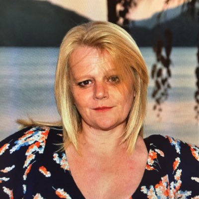 Profile Picture of Kim Yeates (@birdkim71) on Twitter