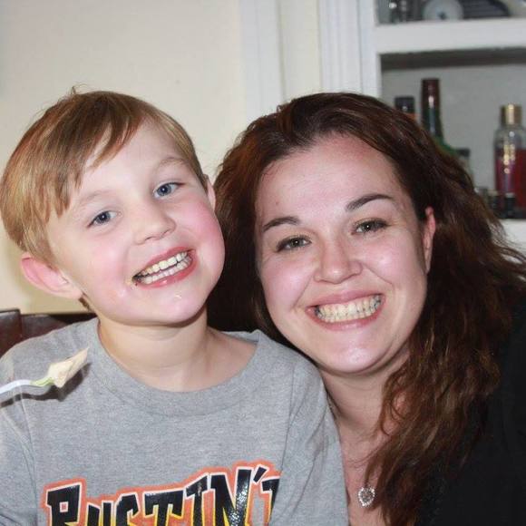 Profile Picture of Candiace Cox (@tygarlilly) on Poshmark