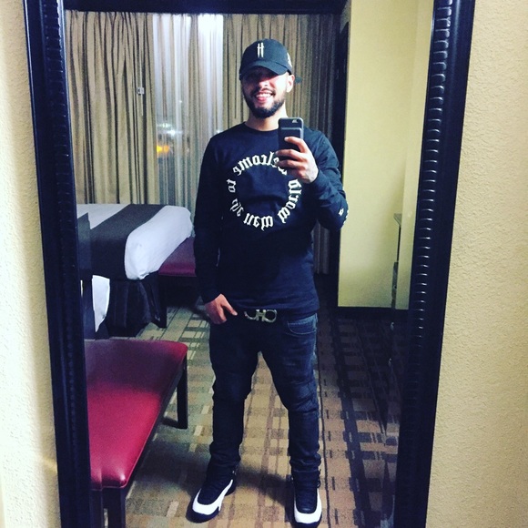Profile Picture of Carlos Carrasquillo (@lucci_zek) on Poshmark