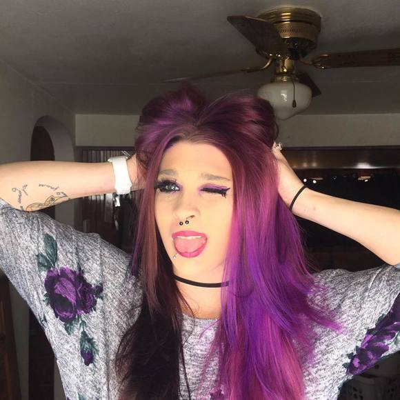 Profile Picture of Skylor Rushlow (@skylorrushlow) on Poshmark