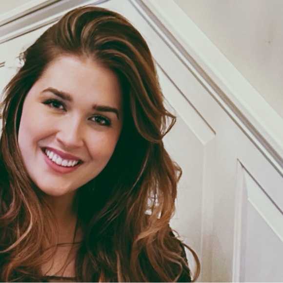 Profile Picture of Kandice Watson (@bndl088) on Poshmark