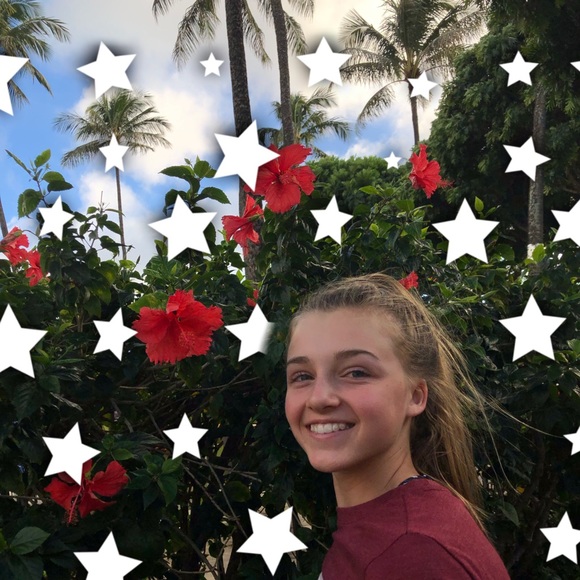 Profile Picture of Cassidy Brunner (@cassidybrunner) on Poshmark