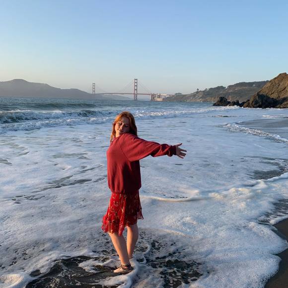 Profile Picture of Loren Breidenbach (@lorenbreidenbac) on Poshmark