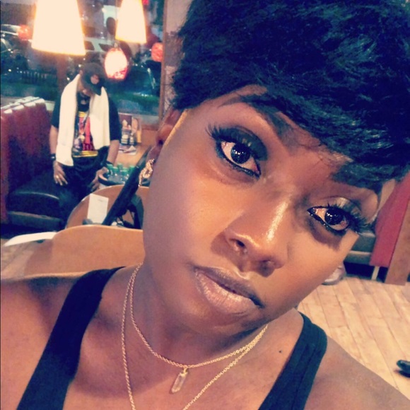 Profile Picture of Aaron Kelly (@flawless_a) on Poshmark