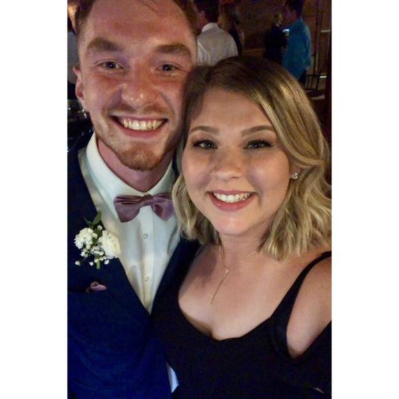 Amanda Carleton - Poshmark Profile Picture of Amanda Carleton (@amandajo36) on Poshmark