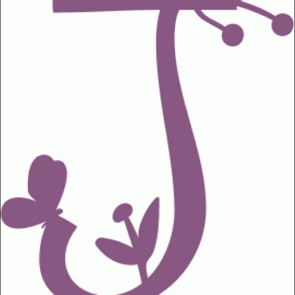 Profile Picture of Yoonjin Lee (@geniegenie312) on Poshmark