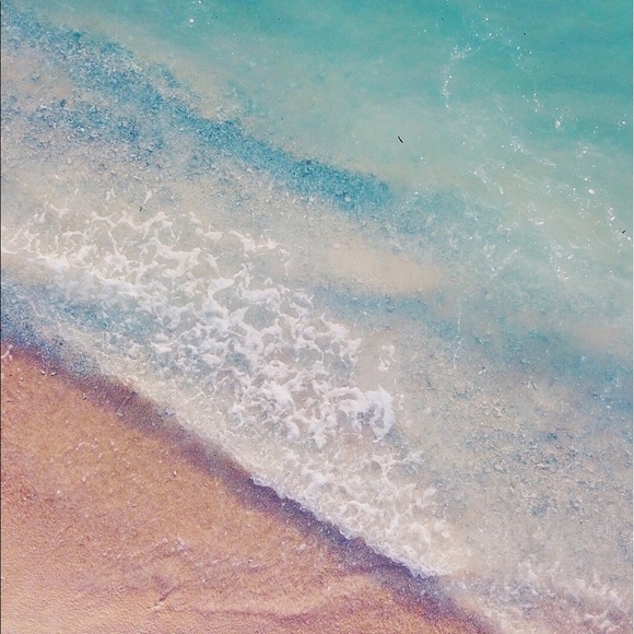 Profile Picture of Roberta Rosselle (@rubylover101) on Poshmark