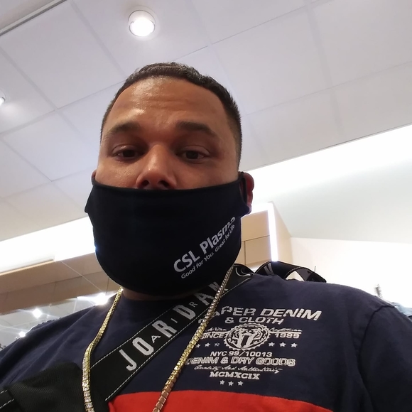 Profile Picture of Alex Rubio (@alexrubio118) on Poshmark