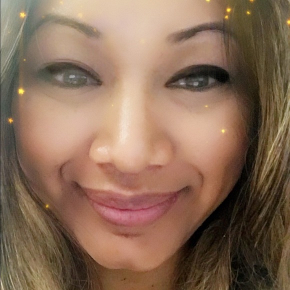 Profile Picture of Phally Nin (@pnin) on Poshmark