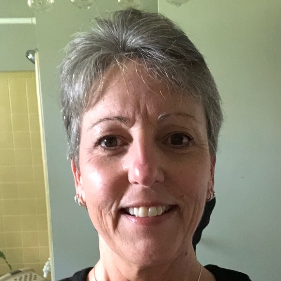 Profile Picture of Cathy Veteto (@vetetoc) on Poshmark