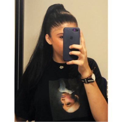 Profile Picture of Lisa Seguin (@lisaseguin12) on Twitter