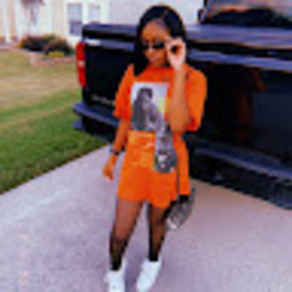 Profile Picture of Amaris Moore (@amarismoore211) on Poshmark
