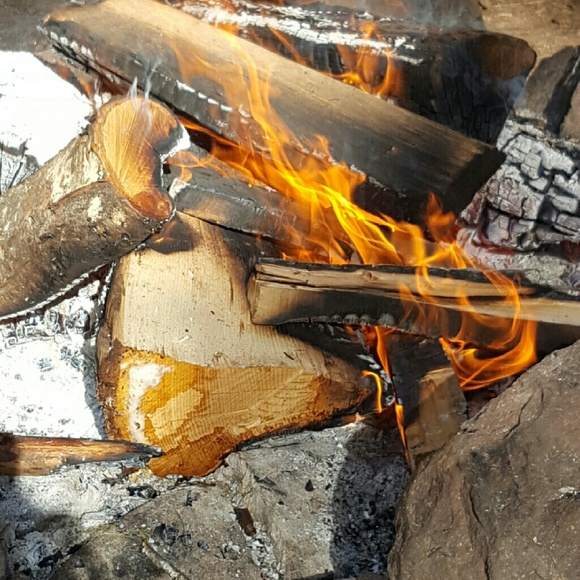 Profile Picture of Trish Moore (@tnkls) on Poshmark