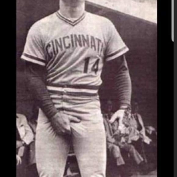 Scott Dellinger - Poshmark Profile Picture of Scott Dellinger (@dellinger22) on Poshmark