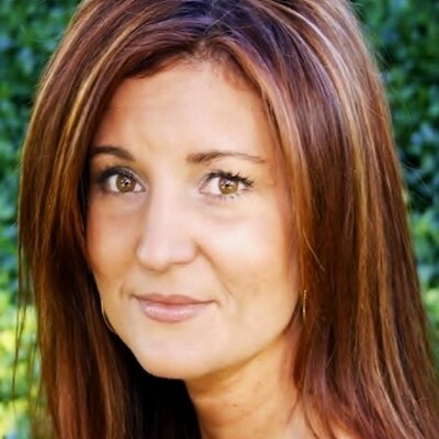 Profile Picture of Suzanne Peterson (@SuzPeterson) on Twitter