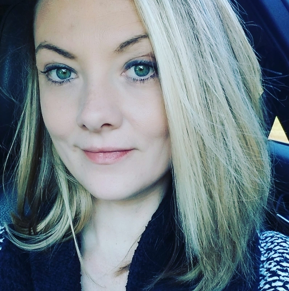 Profile Picture of Leeann Quantz (@sherrylq3) on Poshmark