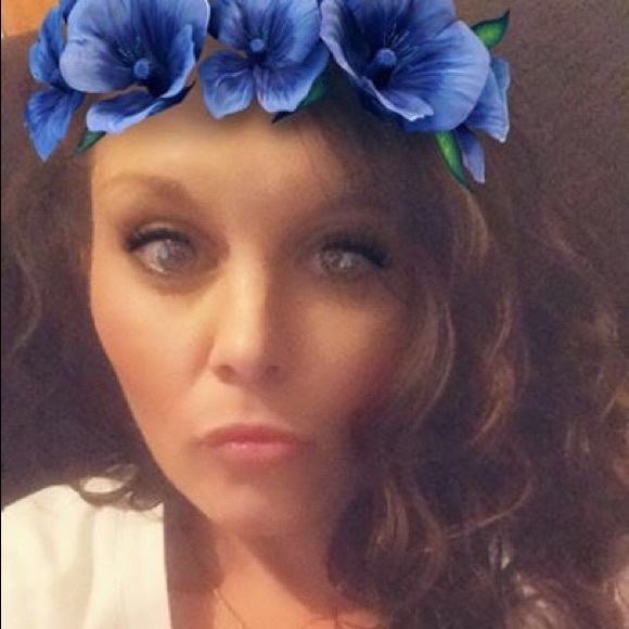 Profile Picture of Olivia Labonte (@olivialab) on Poshmark