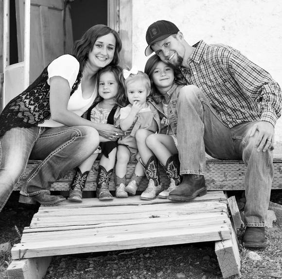 Profile Picture of Dustin-jennie Tate (@jenbtate) on Poshmark