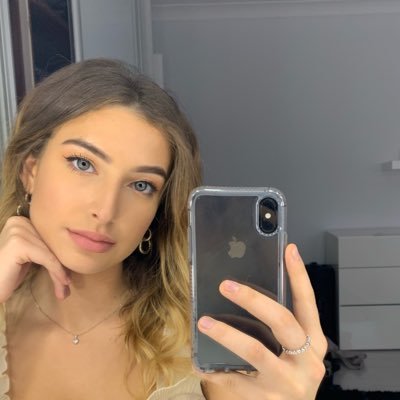 Profile Picture of Lara Miller-Rosenthal (@MillerRosenthal) on Twitter