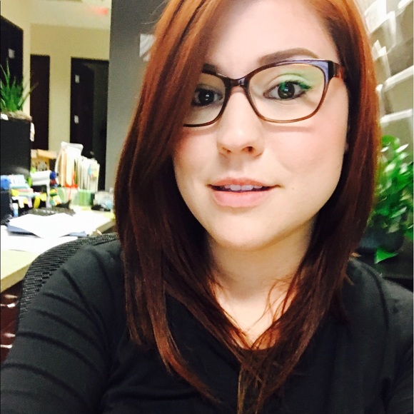 Profile Picture of Andrea Hidalgo (@andyyypie) on Poshmark