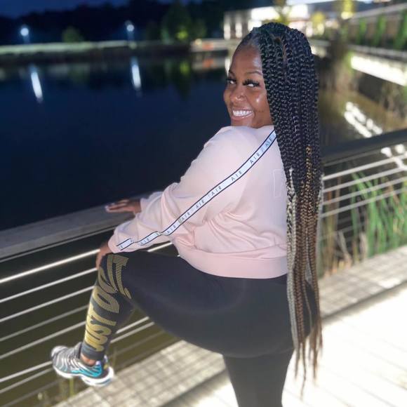 Profile Picture of Kelli Mendenhall (@kellimendenhall) on Poshmark