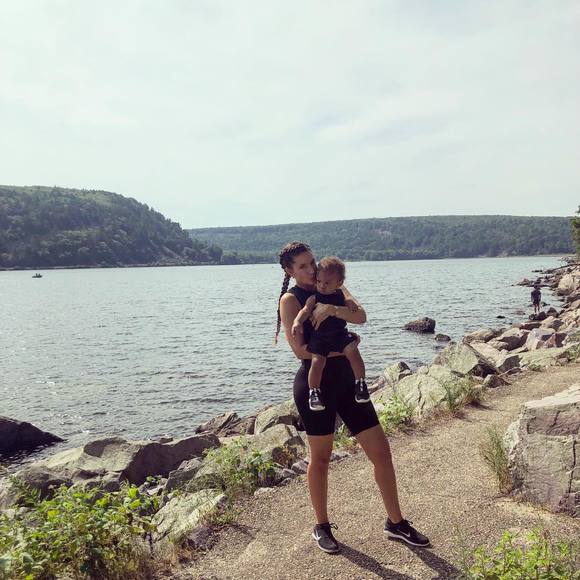 Profile Picture of Alexa Maciolek (@armaciolek) on Poshmark