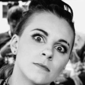 Profile Picture of Darienne Beaulieu (@ItsKimGunn) on Twitter