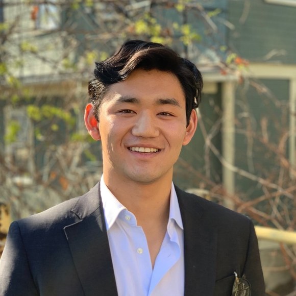 Profile Picture of Jonah Kim (@jgkm15) on Poshmark