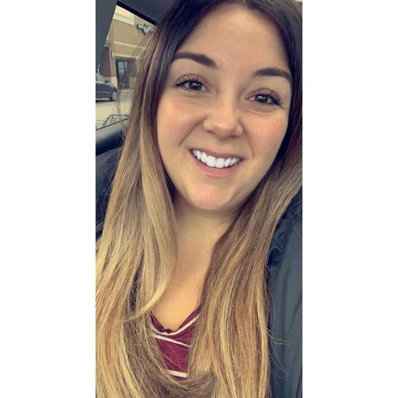 Profile Picture of Brianna Palazzolo (@bpalazzolo77) on Poshmark