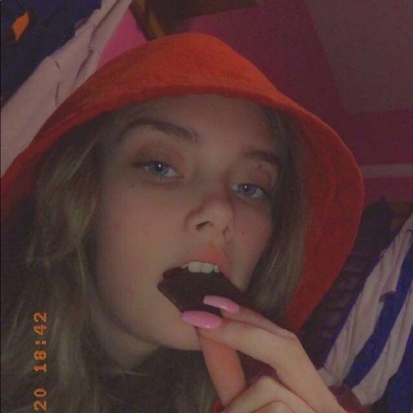 Profile Picture of Rachel Pocock (@rachel_pocock) on Poshmark