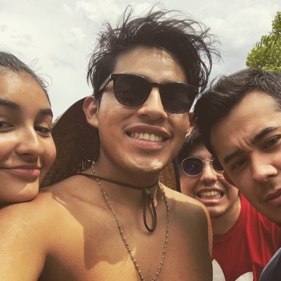 Profile Picture of 𝖈𝖍𝖚y (@JEstudillo97) on Twitter