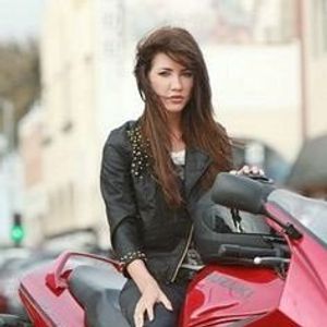 Profile Picture of Eve Howard (@emilyraejr) on Myspace