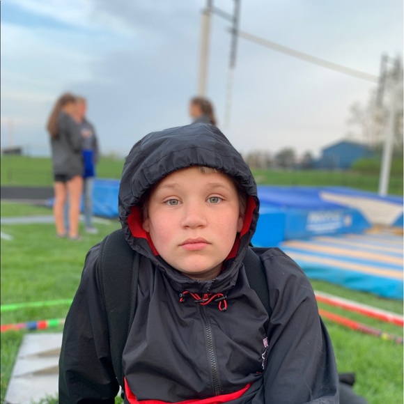 Profile Picture of Andrew Zennie (@andrewzennie) on Poshmark