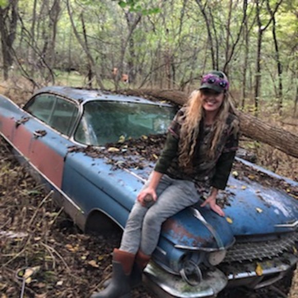 Profile Picture of Melissa Kanas (@melissak7711) on Poshmark