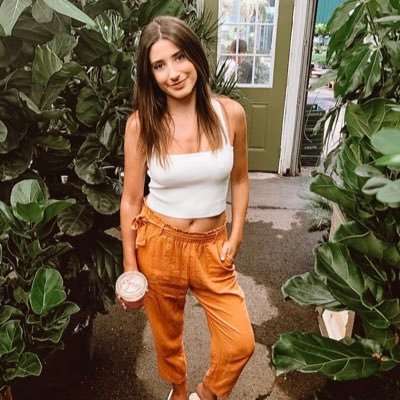 Profile Photo of Olivia (@olivia_fox1) on Twitter