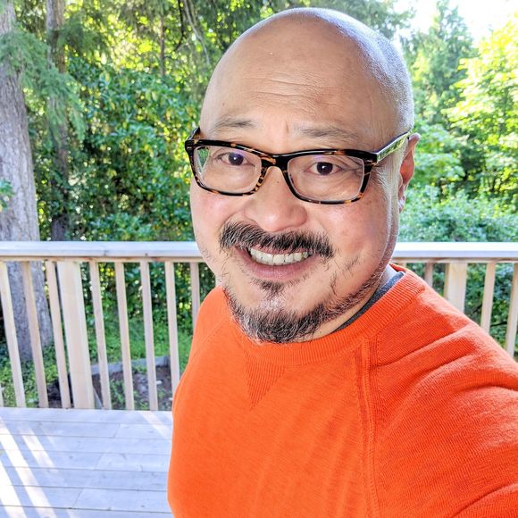 Profile Picture of Don Sheu (@dinaldo) on Poshmark