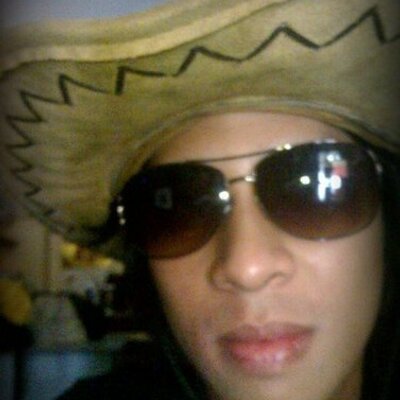 Profile Picture of Jeffrey Figueroa (@Rocksomia) on Twitter