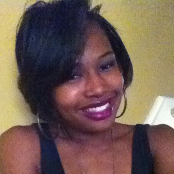 Profile Picture of Kareemah Muhammad (@reemz) on Poshmark