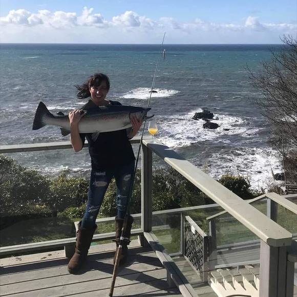 Profile Picture of Athena Murrish (@athenamurrish) on Poshmark