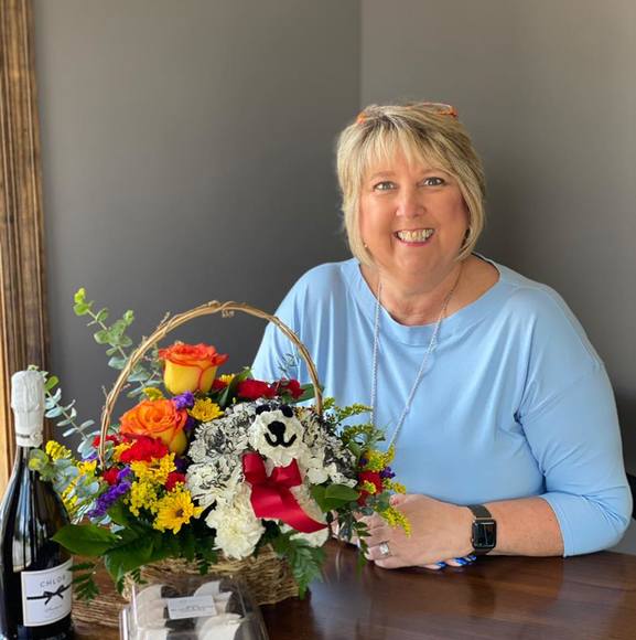 Profile Picture of Kathy Dunn (@realtor95) on Poshmark